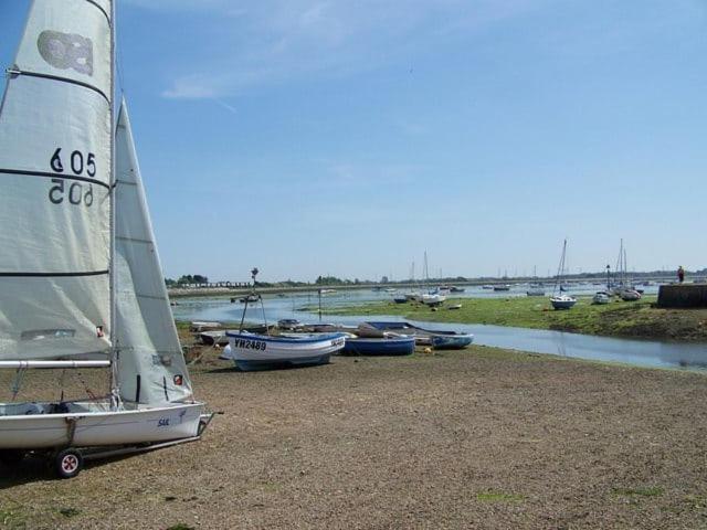The State Room At Seafield House Emsworth Exterior photo
